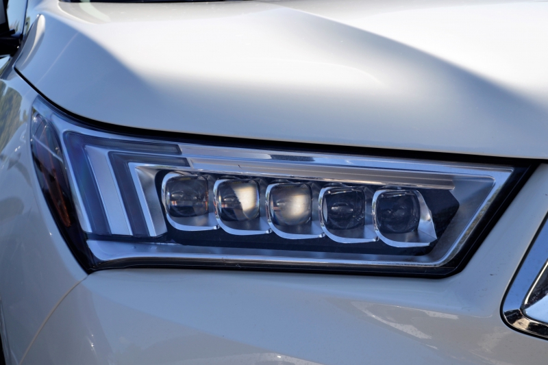 concession-MENTON-min_acura-headlamp-2834131